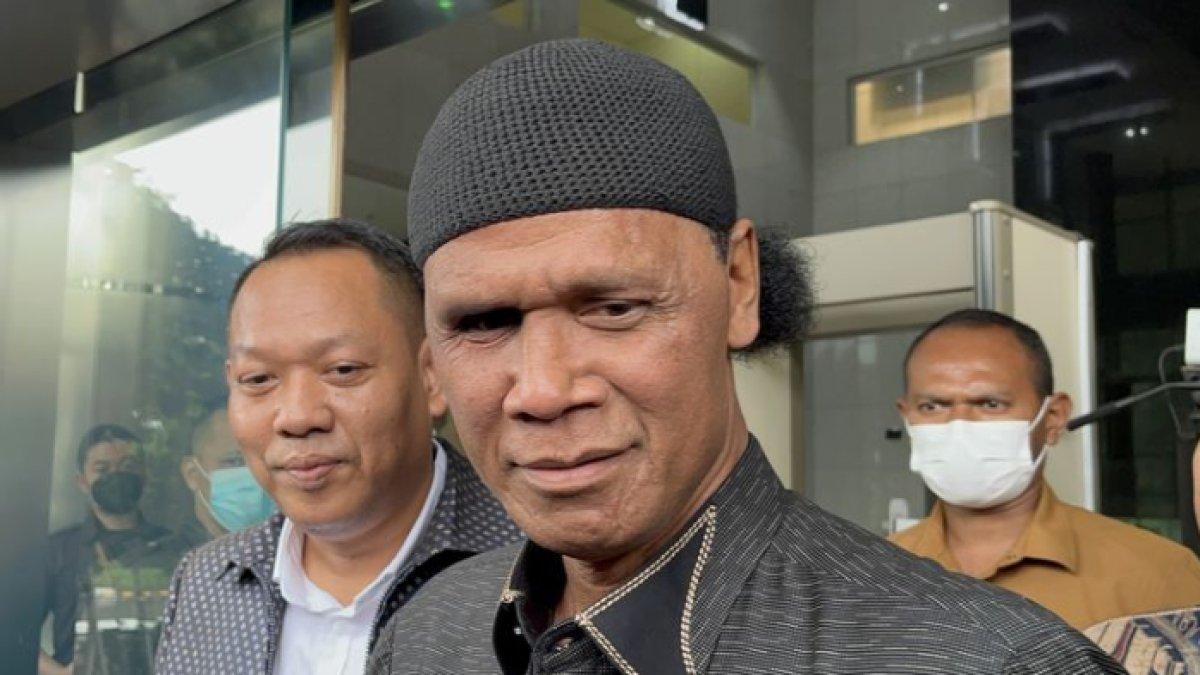 SENGKETA TANAH ABANG - Aktivitas di kawasan Tanah Abang, Jakarta Pusat, yang menjadi lokasi sengketa lahan antara PT KAI dan pihak ahli waris yang mengklaim kepemilikan berdasarkan dokumen era kolonial.