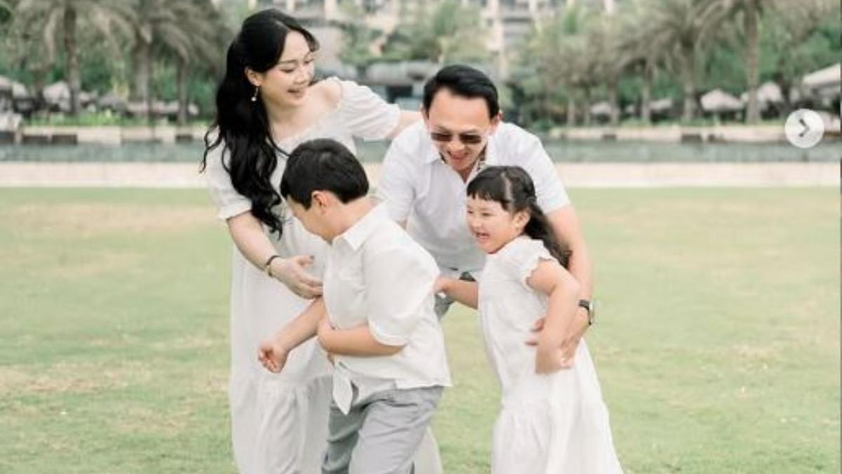 HAMIL ANAK KETIGA - Hubungan Ahok dan Puput sendiri sudah lama dikenal harmonis.