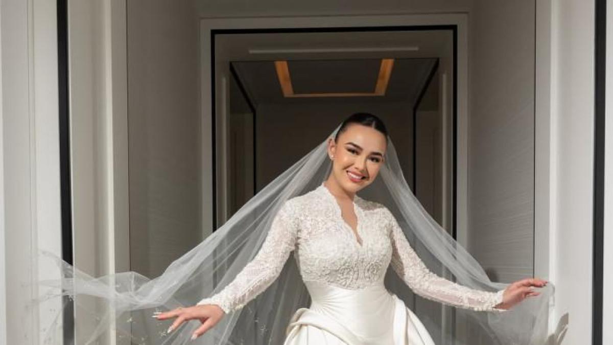 Momen sakral pernikahan Amanda Manopo dan Kenny Austin berlangsung haru di The Langham, Jakarta.