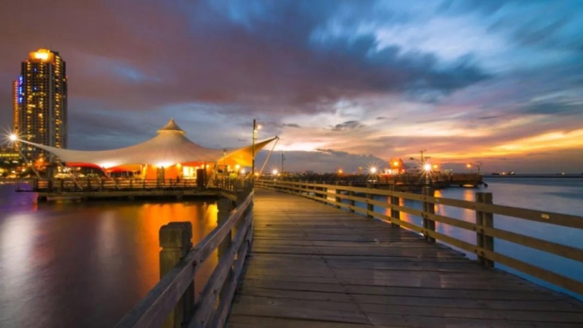 TEMPAT WISATA - Pantai Lagoon Ancol atau Lagoon Beach Ancol.