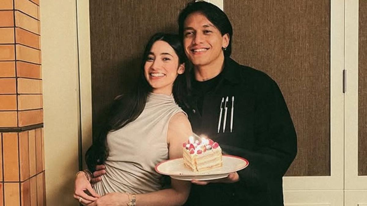 Selama menjalani hubungan jarak jauh Indonesia–Malaysia, Jefri Nichol dikenal sangat perhatian.