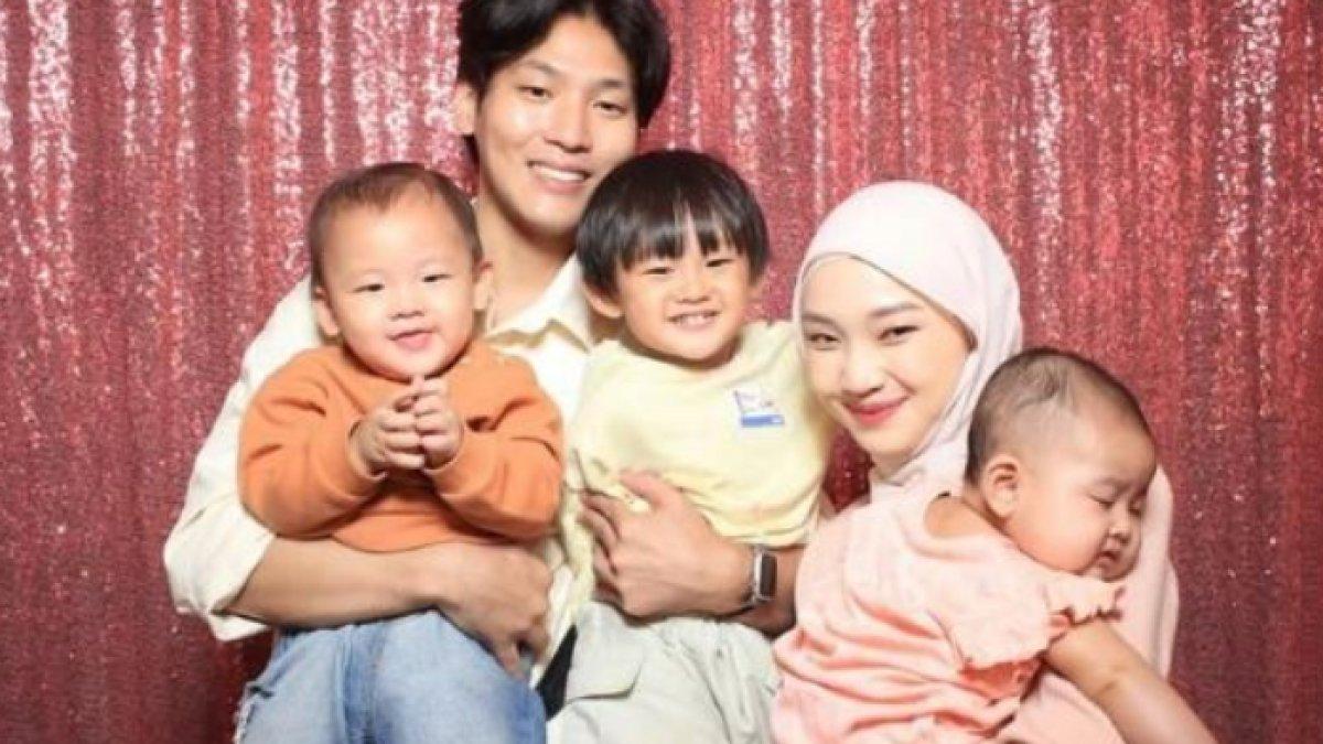 Setelah isu selingkuh merebak, Julia Prastini istri Na Dae Hoon kini muncul seruan boikot dari beberapa brand yang bekerjasama dengannya,