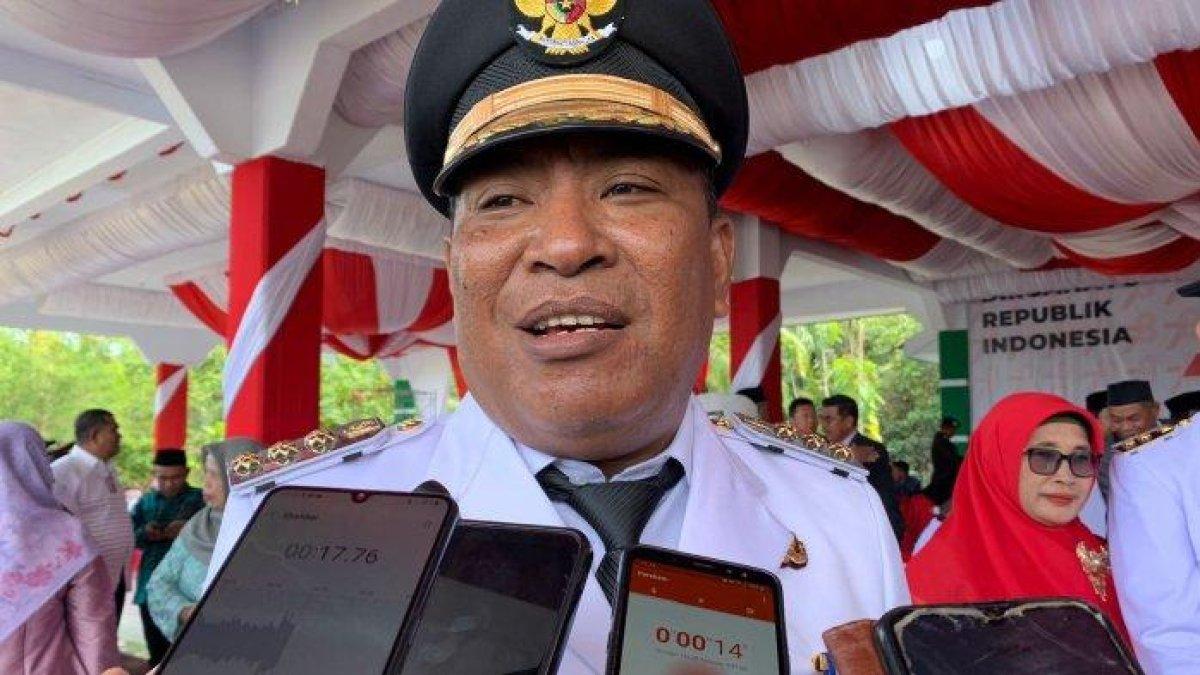 INNALILLAHI Bupati Halsel Usman Sidik Meninggal usai Main Bola, Pingsan di Lapangan saat Bupati Cup