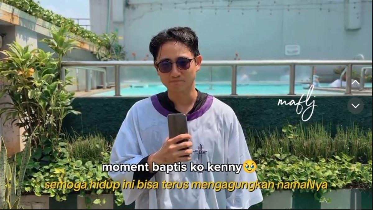 POTRET PEMBAPTISAN - Kenny Austin menjalani prosesi pembaptisan pada awal Oktober 2025, hanya beberapa hari sebelum pernikahannya dengan Amanda Manopo.