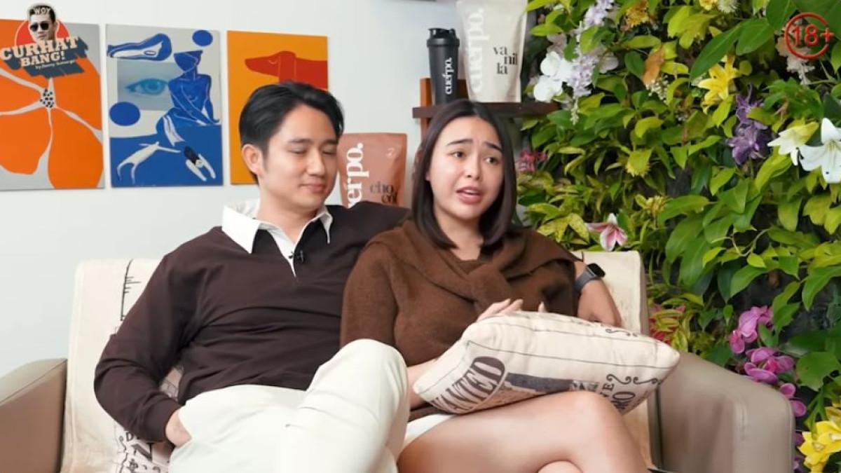 Amanda Manopo baru-baru ini membagikan cerita mengenai momen menegangkan saat Kenny Austin meminta izin menikahinya.