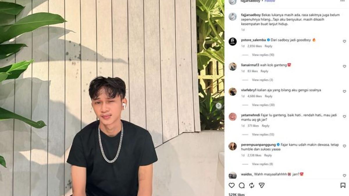 Kondisi Fajar Sadboy usai mengalami kecelakaan.