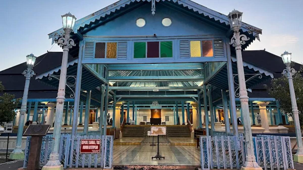 Masjid Agung digunakan untuk berbagai kegiatan ibadah berskala besar, seperti shalat Idul Fitri, Idul Adha, serta peringatan hari besar Islam lainnya.