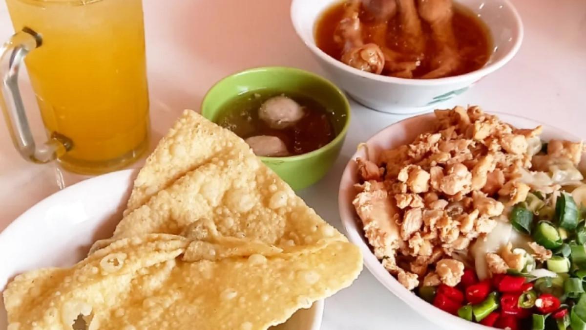MIE AYAM 59 - kuliner enak di Tangerang, Banten yang cocok jadi menu makan siang.