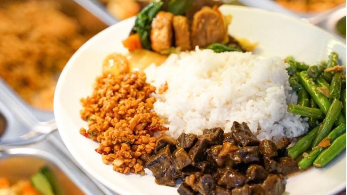 Asal-usul Nasi Rames, Kuliner Rakyat yang Jadi Simbol Pemersatu Sejak ...