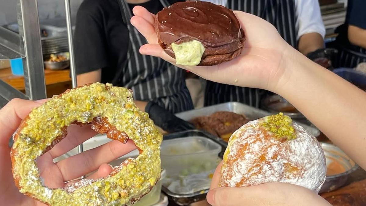 DESSET VIRAL - OO Donut, satu dessert viral di Blok M Jakarta Selatan yang wajib kamu coba.