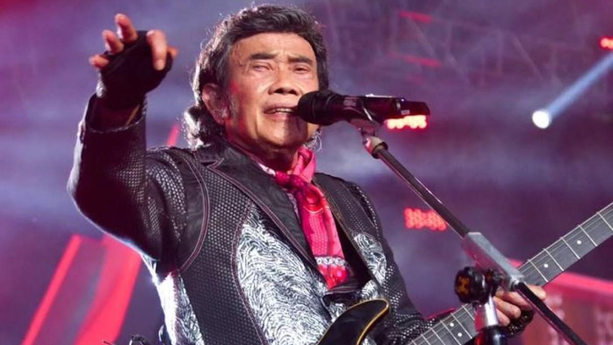 PROFIL RHOMA IRAMA - Raja Dangdut yang menyoroti kinerja LMKN setelah royalti musik dangdut turun drastis menjadi Rp25 juta.