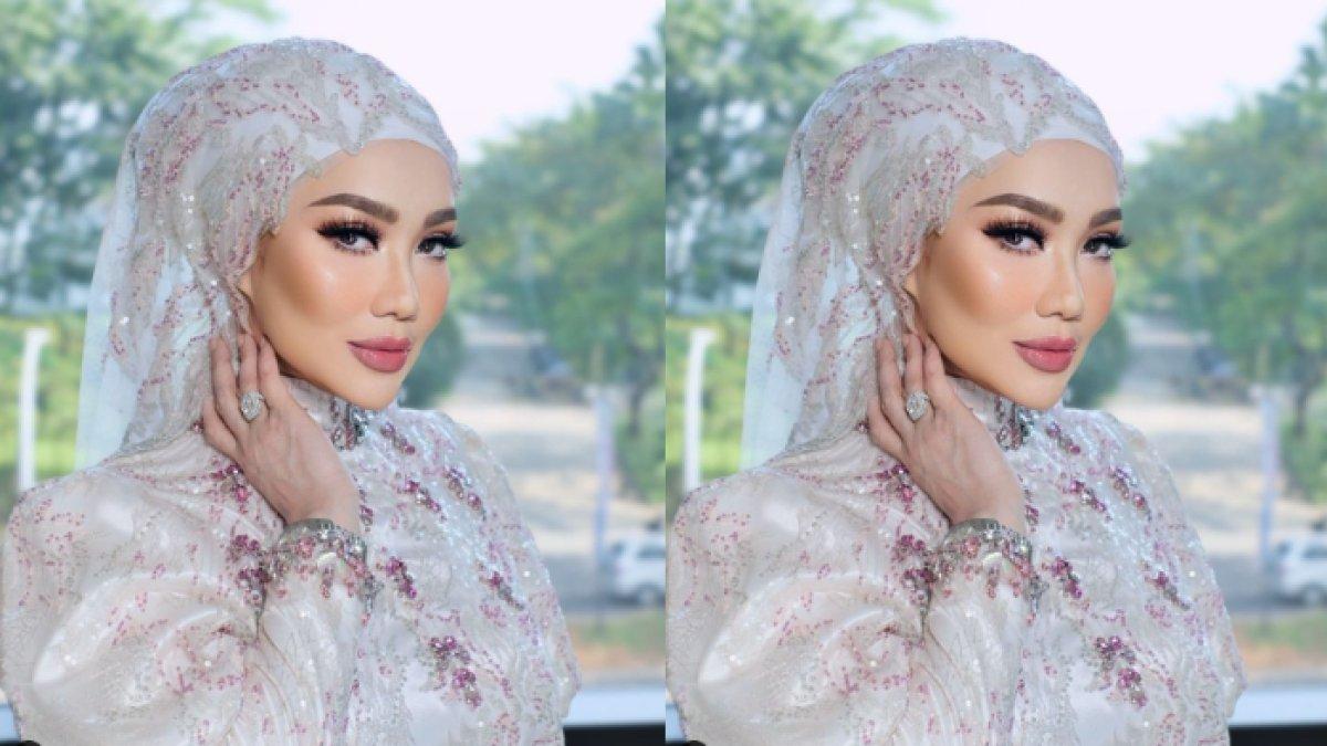 PUNYA PACAR BARU - Reza Artamevia menegaskan bahwa pria yang kini dekat dengannya bukan milik orang lain.