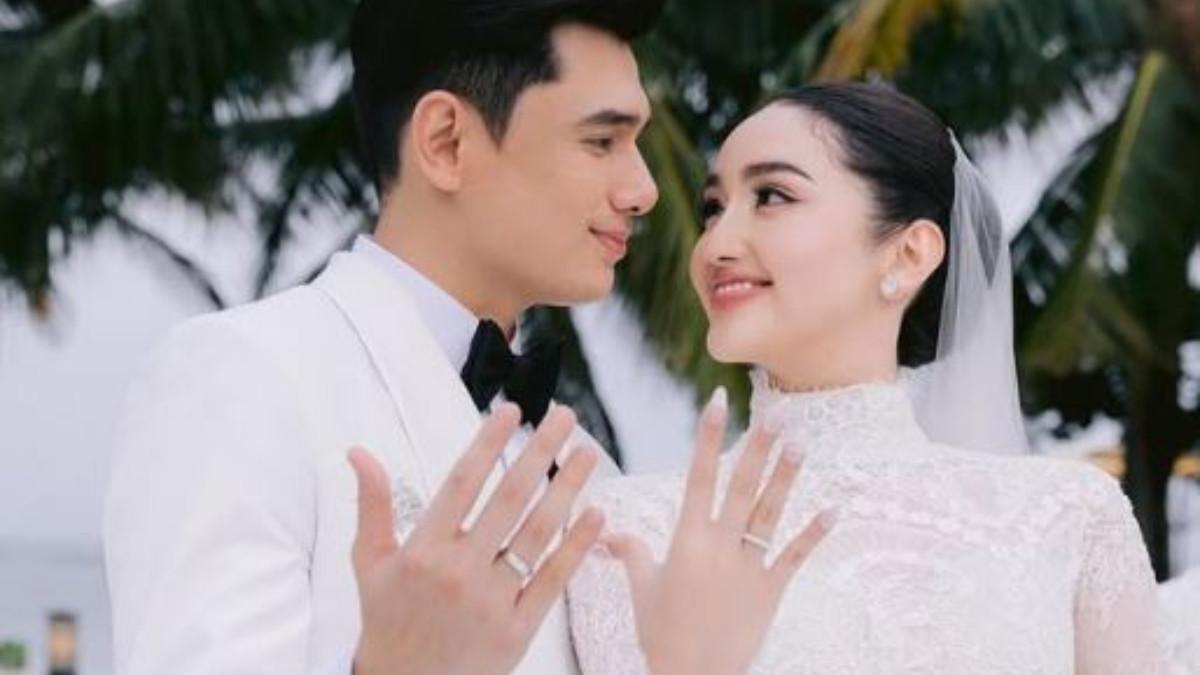 Rayn Wijaya berjanji akan selalu mengucapkan I Love You setiap hari pada Ranty Maria.