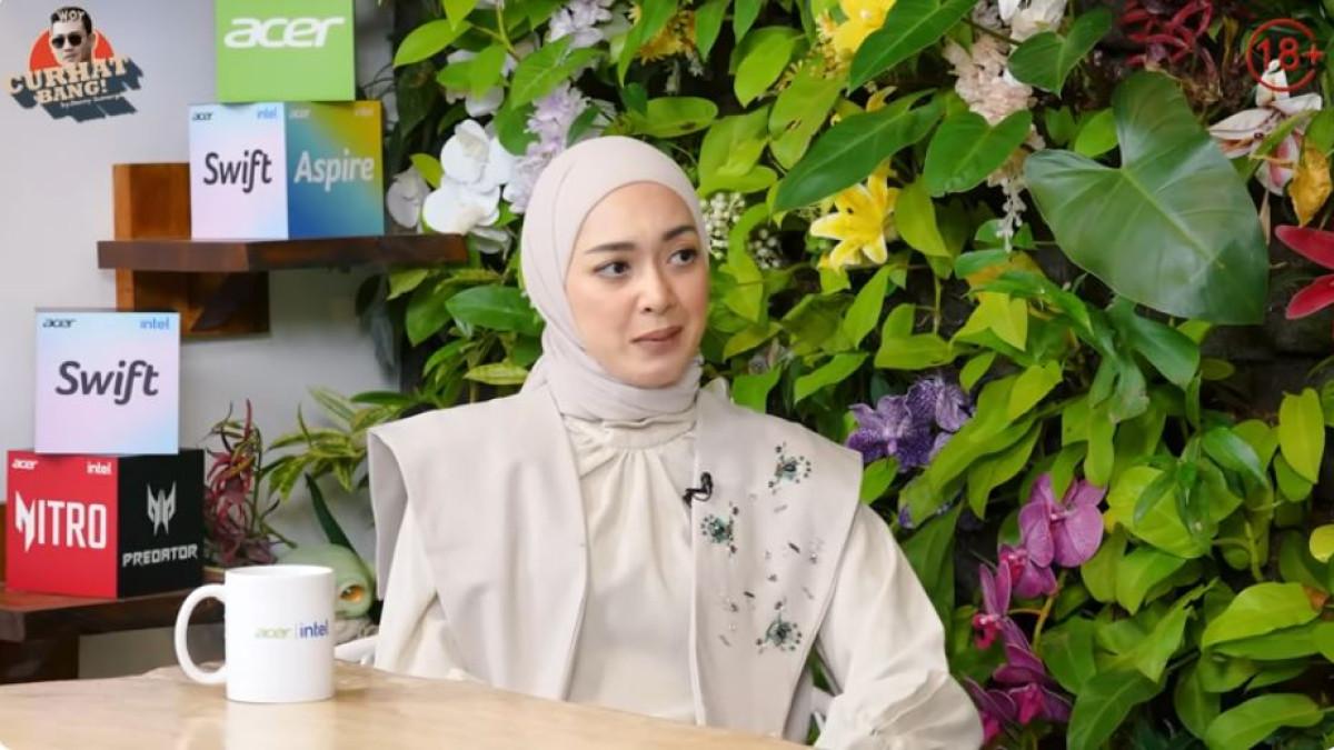Richa Novisha mengungkapkan bahwa Gary Iskak sebenarnya sudah lama tak menyentuh motor RX King kesayangannya.

