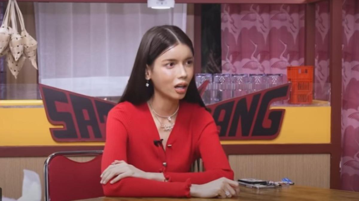 Sabrina Chairunnisa sempat menyebut Deddy Corbuzier adalah sosok suami yang pelit.