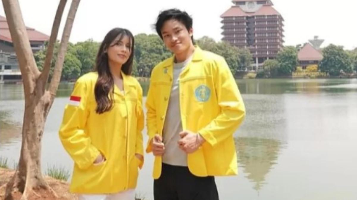 Sabrina Chairunnisa tengah menempuh program doktoral (S3) di Universitas Indonesia bareng dengan putra sambungnya, Azka Corbuzier.