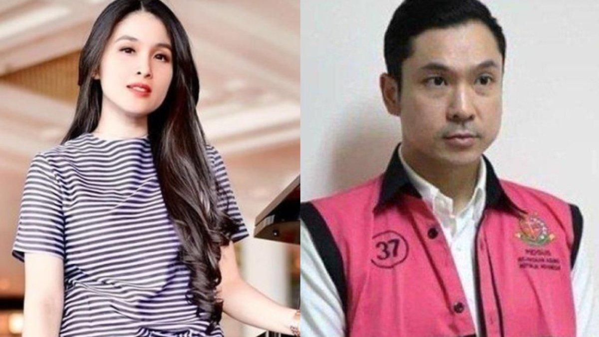 NASIB SANDRA DEWI - Banyak yang penasaran dengan kabar Sandra Dewi yang kini disebut sudah tak kaya seperti dulu lagi.