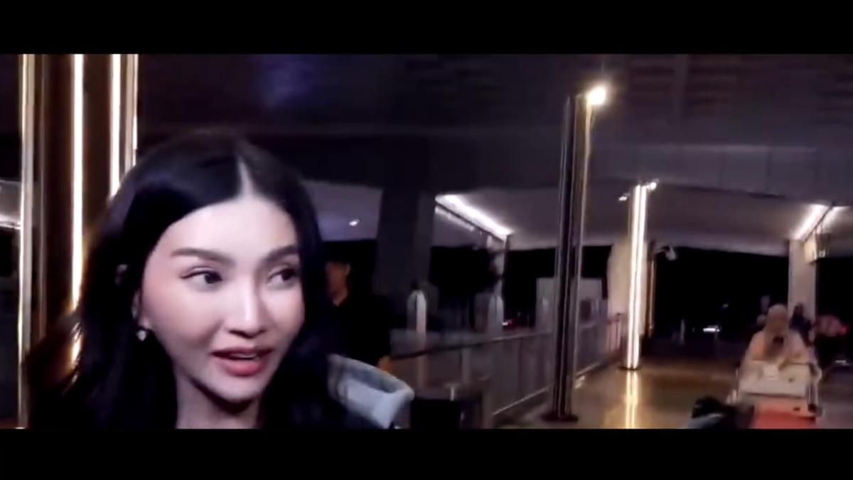 Sarwendah menekankan bahwa posisinya sebagai seorang ibu yang tinggal bersama anak-anak di rumah menjadi alasan utama ketidaktenangannya.