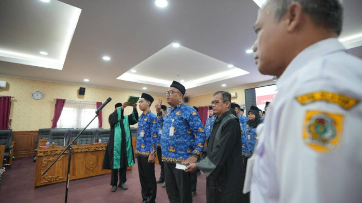 Sebanyak 25 CPNS di lingkungan Pemerintah Kabupaten Klaten dilantik menjadi PNS