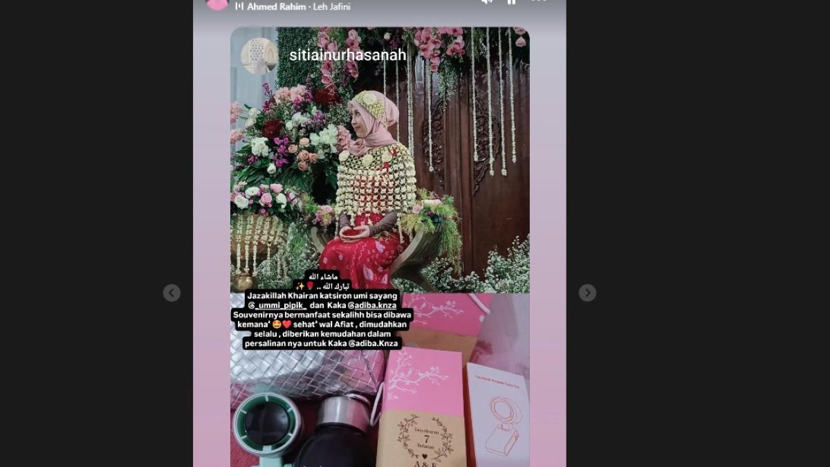 GELAR ACARA 7 BULAN KEHAMILAN - Selain prosesi siraman yang sakral, sungkeman menjadi bagian emosional yang tak terpisahkan dari tradisi tujuh bulanan.