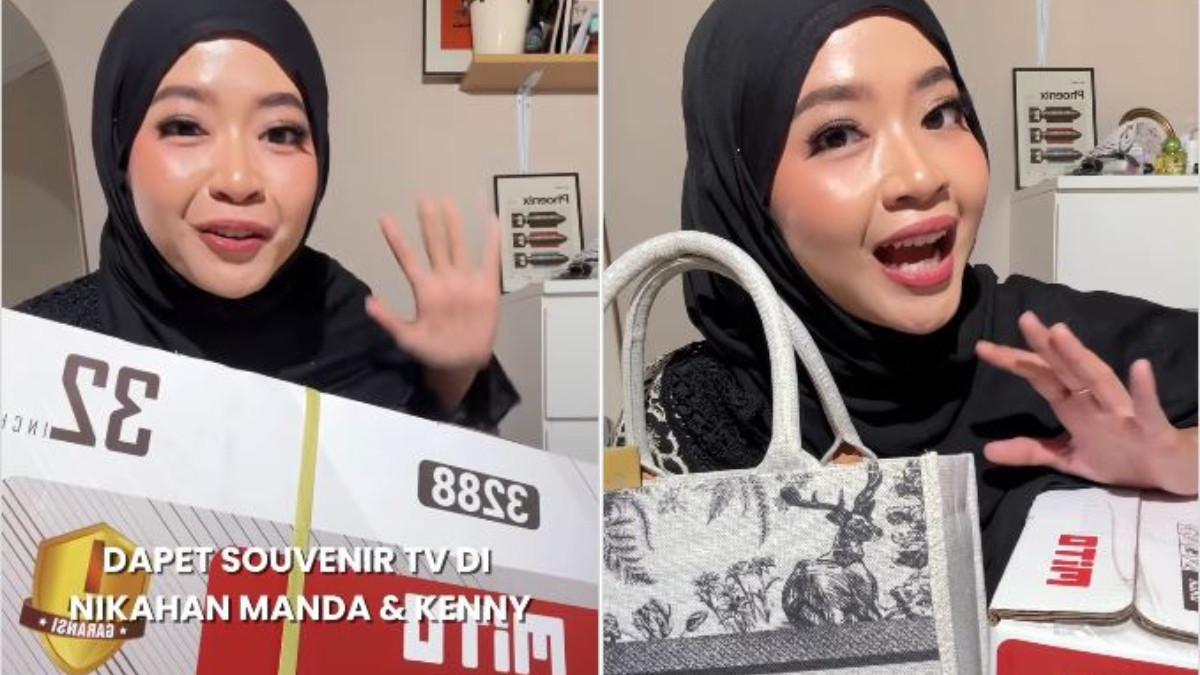 ISI SOUVENIR - Souvenir yang diberikan kepada tamu juga berhasil mencuri perhatian.