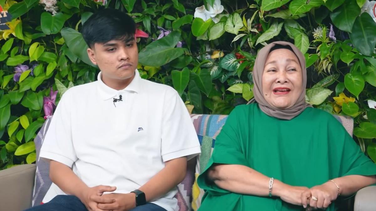 Menurut kuasa hukum Denada, Ressa pernah mengalami drop out dari kampus karena tidak mengikuti perkuliahan.
