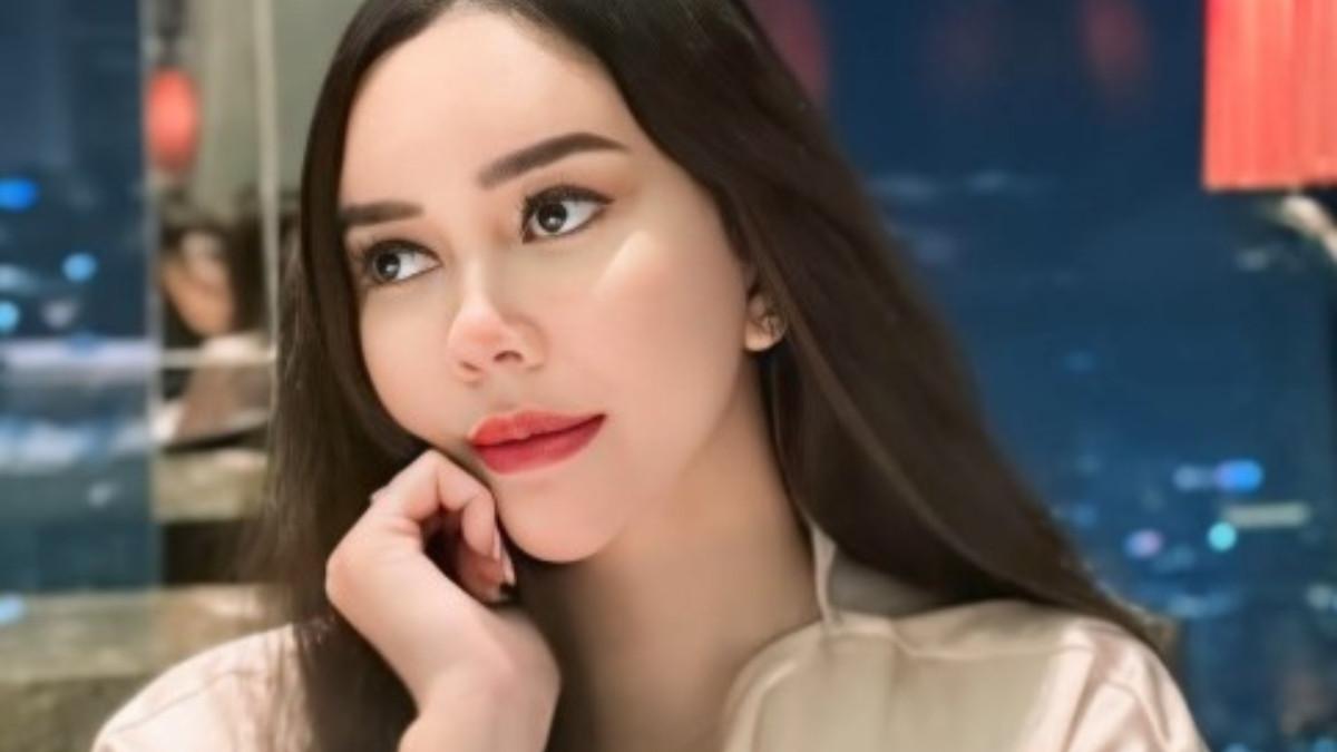 Aura Kasih kini memilih dunia bisnis sebagai sumber utama mata pencahariannya.