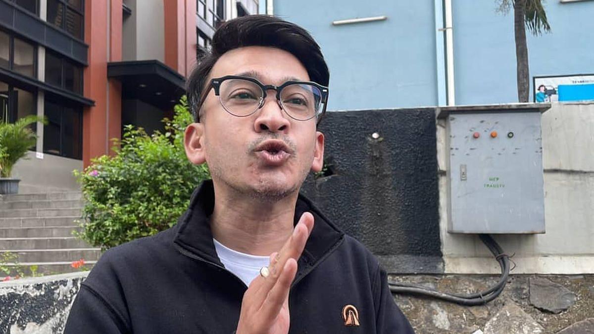 Usai disebut manusia terbodoh di dunia karena berpisah dari Sarwendah, Ruben Onsu memberikan tanggapan menohok.