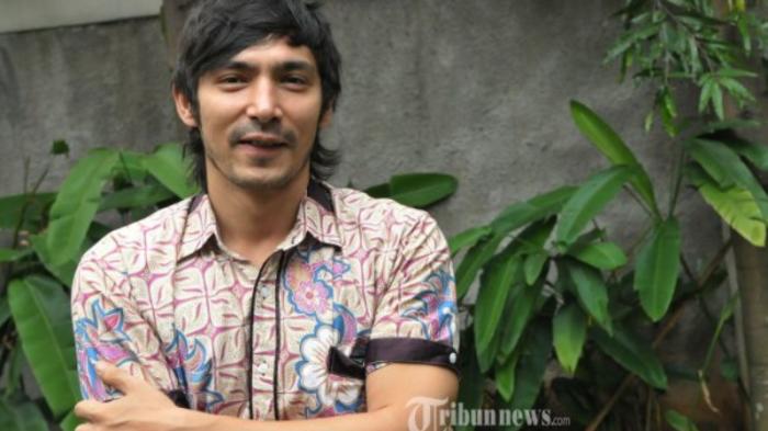 Main di Film Radio, Ini Kesan Abimana Aryasatya, Bedanya di Layar Kaca?