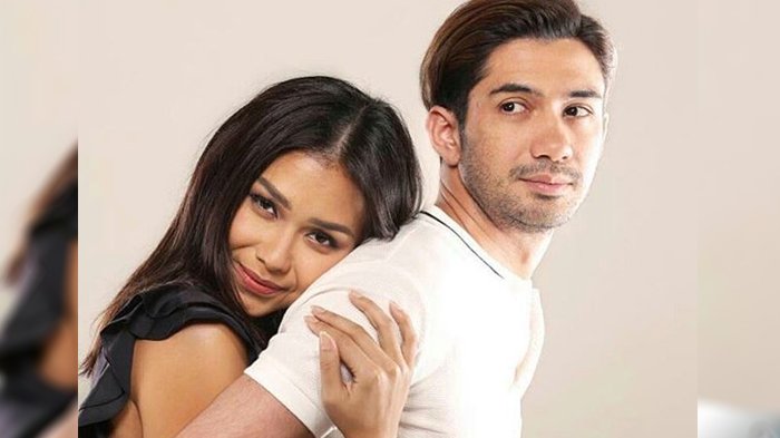 Adinia Wirasti Pamer Kemesraan Bersama Reza Rahadian, Netizen: Semoga Jodoh Beneran!