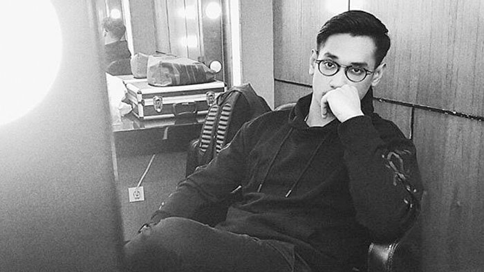 Instagram Afgan - Ganteng Pakai Outfit Batik, Bukti Cinta Produk Dalam Negeri! Jadi Meleleh Lihatnya