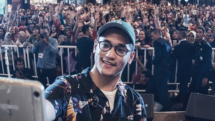 Tak Cuma Pernah 'Diusir' Dari Panggung, Afgan Juga Alami Insiden Ini Sebelum Naik Panggung
