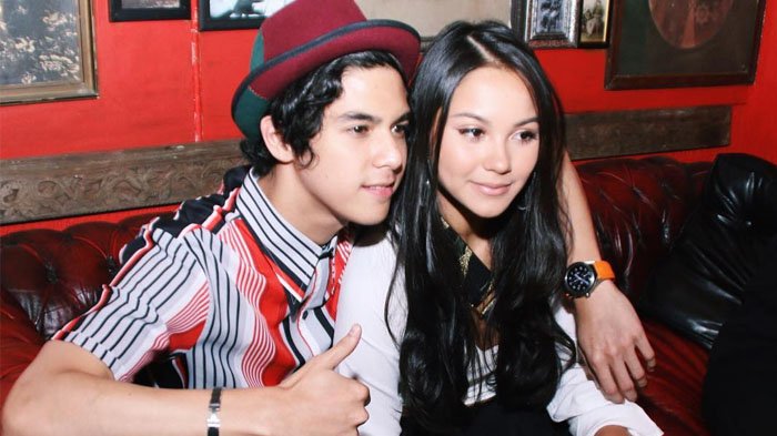Makin Romantis, Al Ghazali Antarkan Alyssa Daguise Pulang Kampung ke Perancis