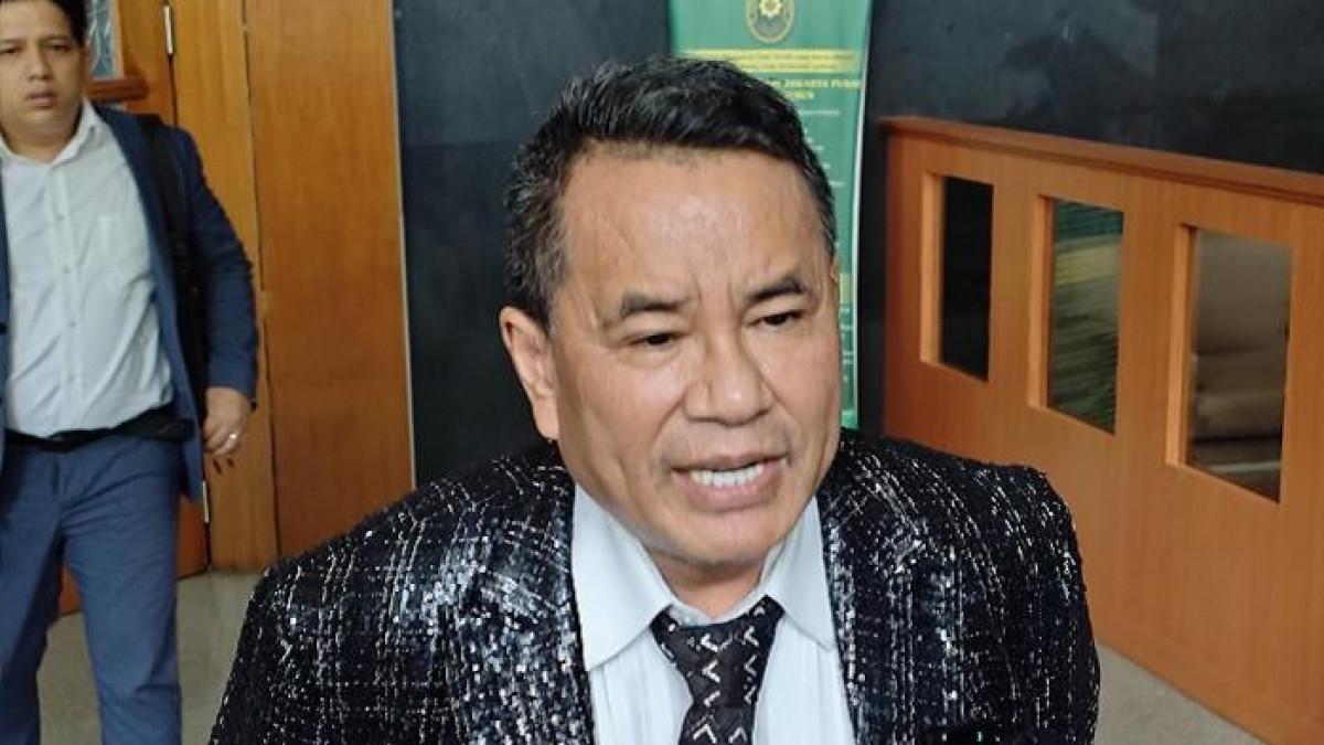 Isi DM Hotman Paris kepada selebgram Livy Renata bocor di media sosial. Pengacara flamboyan itu rupanya telah rutin mengirim ajakan bertemu sejak 2021