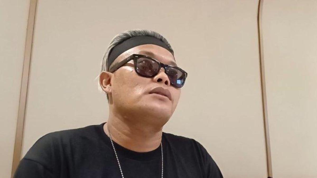 Setelah sempat dikaitkan dengan selebgram muda Santyka Fauziah, komedian Sule kini menegaskan dirinya ingin fokus