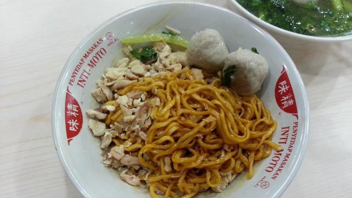 Harga Mulai Rp 18 Ribuan, Ini 5 Bakmi Favorit Dekat Alun-alun Bandung ...