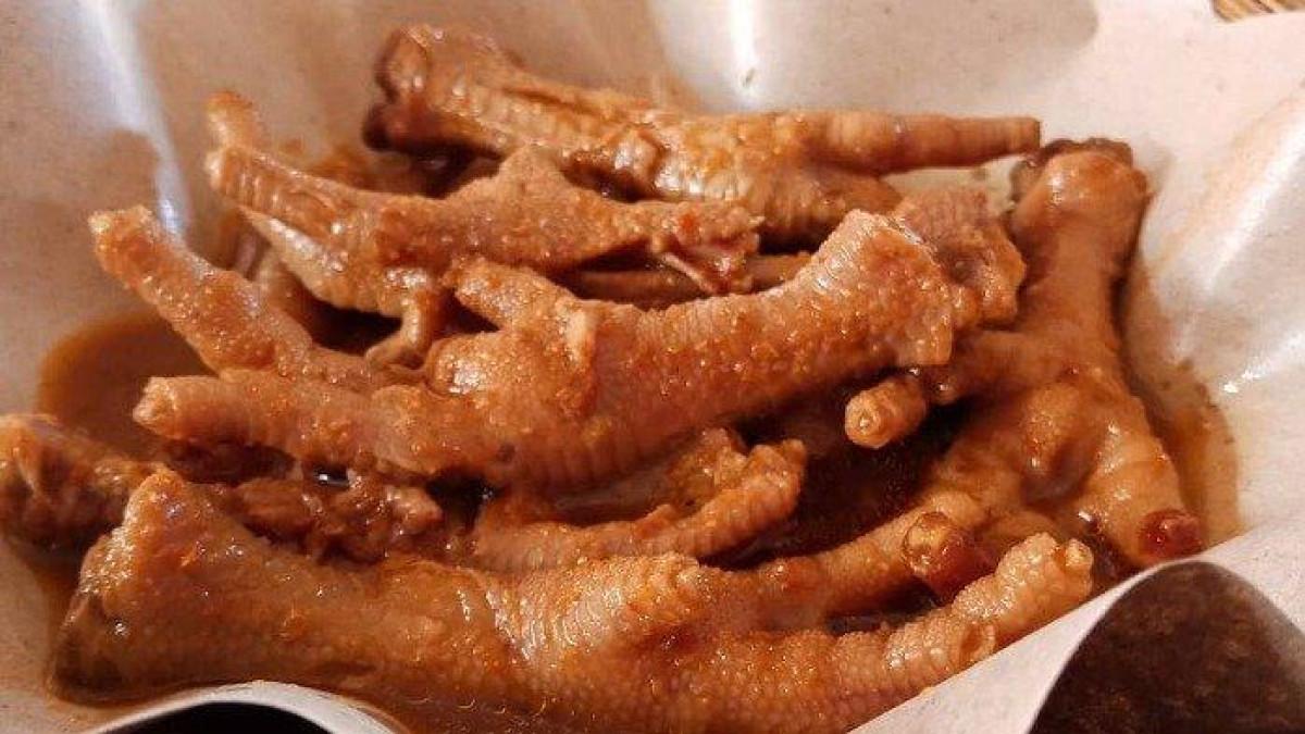 KULINER MALANG - Sego Ceker Glintung Malang.