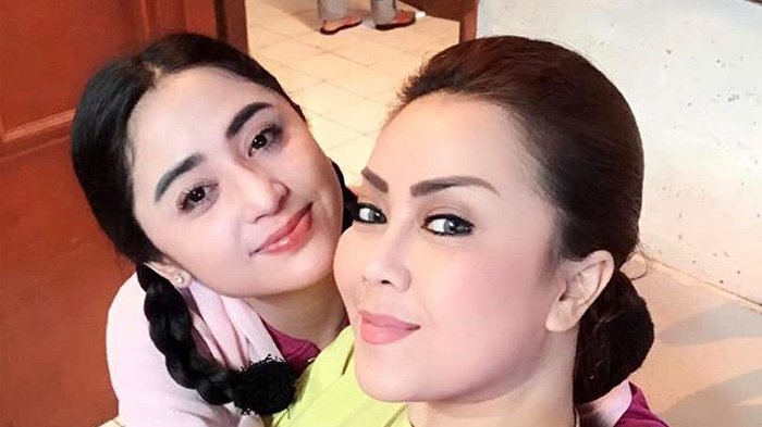 Rela Disiram Air Beneran, Dewi Persik Akting Banjir Pujian