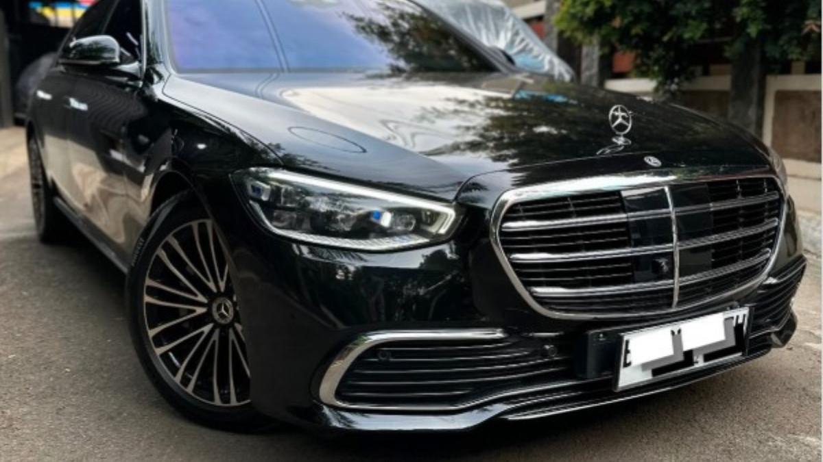 KEKAYAAN - Salah satu bisnis yang paling dikenal publik adalah Lex Premium Class, usaha rental mobil mewah yang telah dijalankan Alexander Assad sejak 2012 di Jakarta.