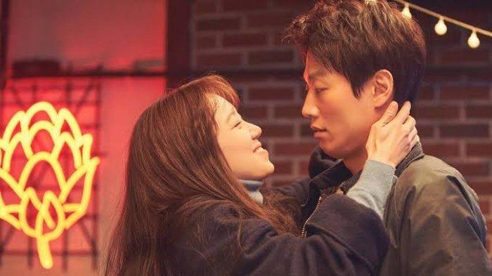 Film Crazy Romance (2019).