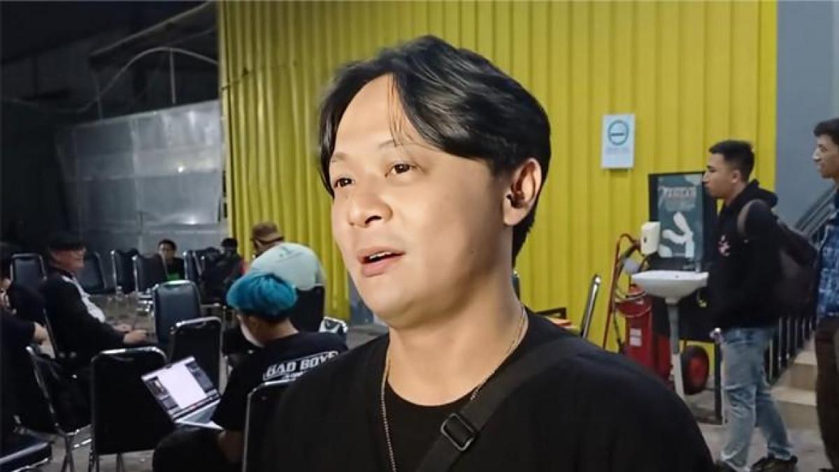 Melalui siaran langsung pada 10 November 2025, DJ Bravy blak-blakan menyebut bahwa dirinya menjadi penyebab berakhirnya hubungan tersebut karena telah berselingkuh.