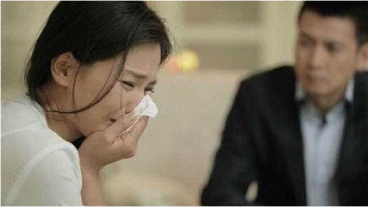 Pura-pura Tidur di Mobil, Istri Syok Pergoki Suami Sentuh Tubuh Sahabatnya, Langsung Minta Cerai