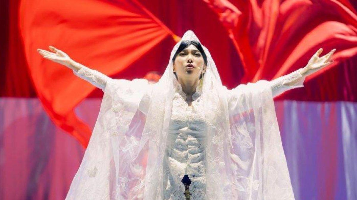 Isyana Sarasvati menjadi sorotan lantaran dirinya disebut menganut sekte satanik.
