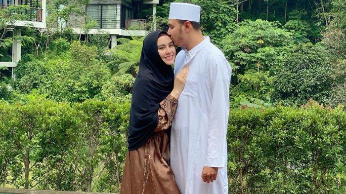 Pamer Foto Dicium Habib Usman Ala FTV, Kartika Putri: Pasti Judulnya 'Cintaku Mentok Dihidung'