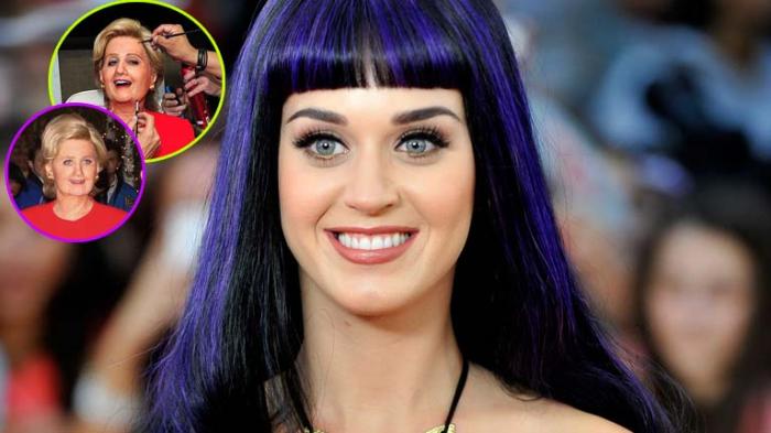 Dandan Ala Hillary Clinton Untuk Halloween, Katy Perry Bikin Pangling!