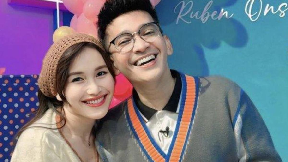 Ruben Onsu bongkar status hubungan Ayu Ting Ting dengan Kevin Gusnadi.