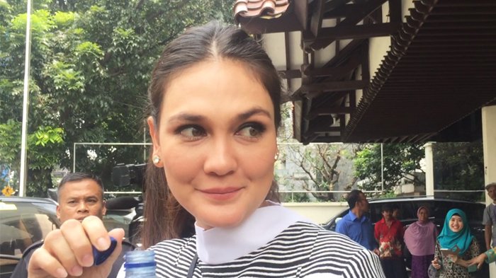 Demo 2 Desember - Ada Aksi di Jakarta, Luna Maya Curhat Soal Situsi Jalanan