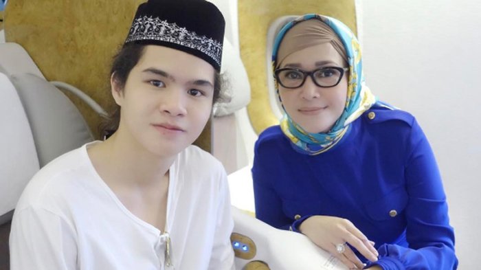 Hijab yang Dikenakannya Tak Tutupi Dada, Maia Estianty Kena Tegur Netizen