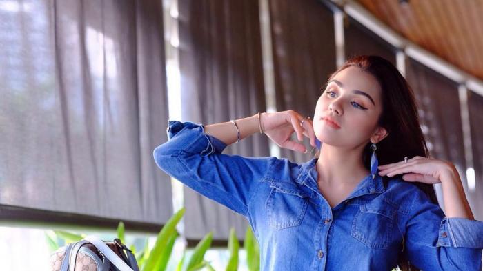 Nourah Sheivirah Ulang Tahun, Prilly Latuconsina Kirim Buket Bunga Untuk Calon Mertua?