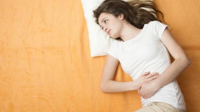Tips Saat Menstruasi - Sering Rasakan Nyeri Perut? Hindari Makanan Ini